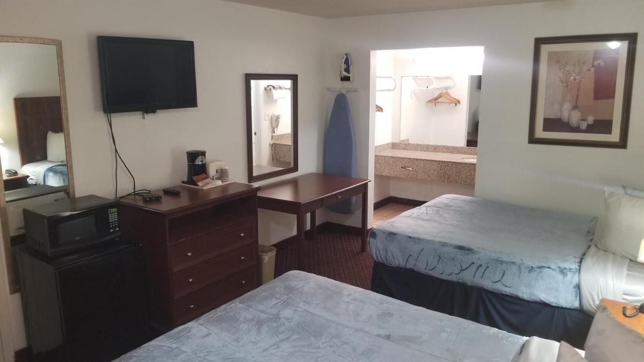Hotel King Bed Hotel Room 110 Wi-Fi Booking สติลวอเตอร์ ภายนอก รูปภาพ